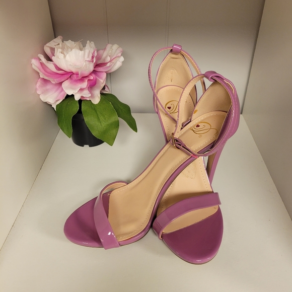 Delicious Shoes - Delicious women's  ankle strap high heel . Rose color sz. 7.5 new without tags